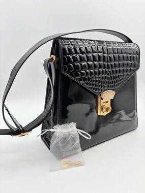 Vintage Genuine Leather Top Handle Bag Gold Lock Key Croc Patent Satchel